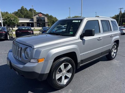 Used 2017 Jeep Patriot High Altitude image 1