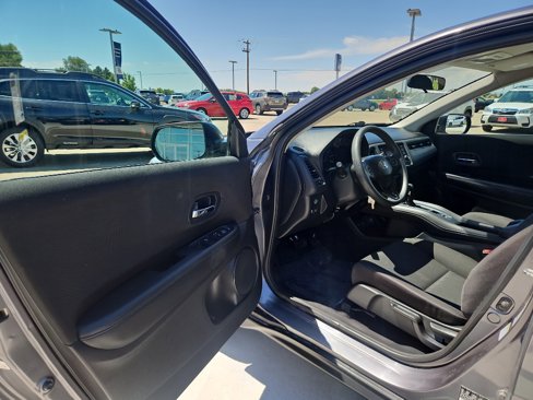 Used 2016 Honda HR-V LX image 18