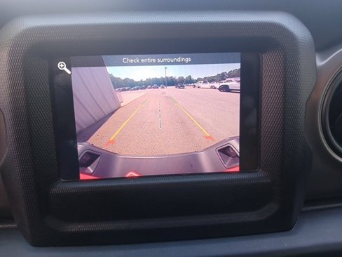 Used 2022 Jeep Gladiator Sport image 41