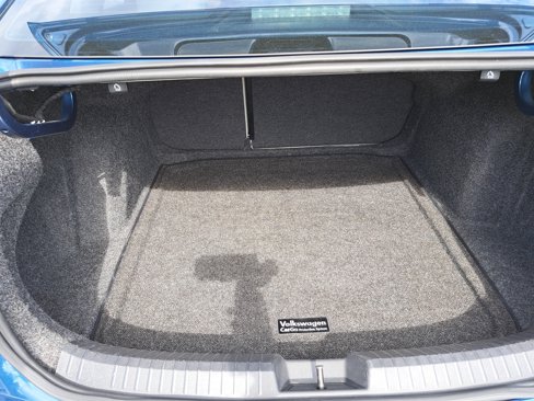Used 2019 Volkswagen Jetta SE w/ Cold Weather Package image 12
