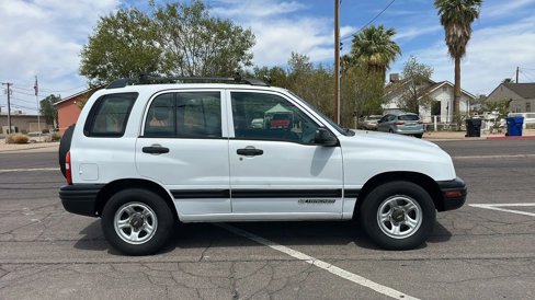 Used 2001 Chevrolet Tracker 2WD image 8