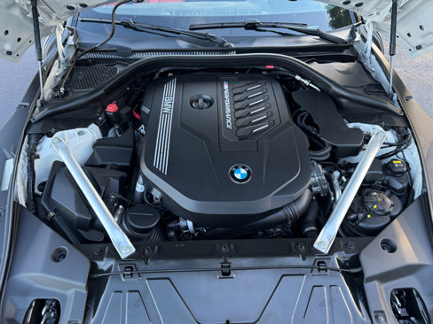 Used 2022 BMW Z4 M40i w/ Premium Package image 3