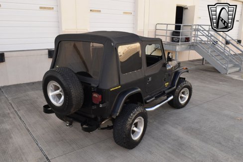 Used 1993 Jeep Wrangler 4WD image 4