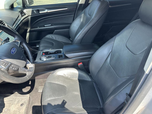 Used 2019 Ford Fusion Titanium image 11