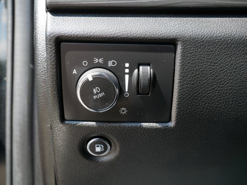 Used 2021 Jeep Grand Cherokee Laredo X image 8