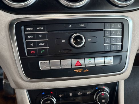 Used 2018 Mercedes-Benz CLA 250 image 30