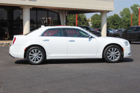 Used 2017 Chrysler 300 C w/ Safetytec Plus Group image 4