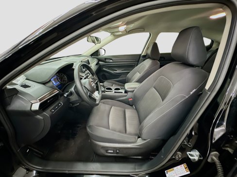 Used 2024 Nissan Altima 2.5 SV image 13