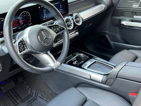 Used 2024 Mercedes-Benz GLB 250 4MATIC image 31