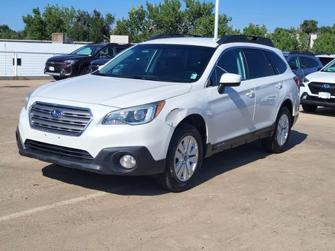 Used 2017 Subaru Outback 2.5i Premium image 5