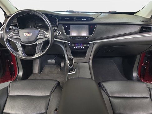 Used 2018 Cadillac XT5 Luxury w/ Driver Awareness Package image 9