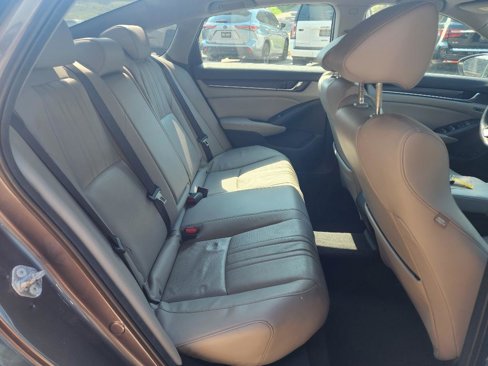 Used 2018 Honda Accord EX-L image 10
