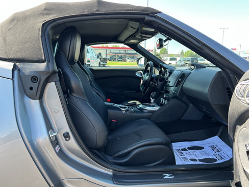Used 2012 Nissan 370Z Touring w/ Sport Pkg image 22