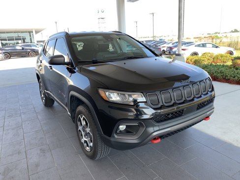Used 2022 Jeep Compass Trailhawk w/ Trailhawk Convenience Group image 3