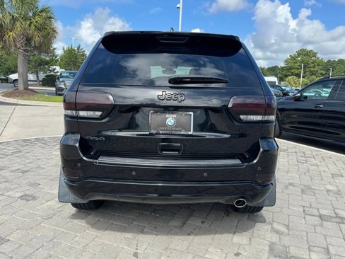 Used 2018 Jeep Grand Cherokee Altitude image 10