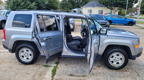 Used 2016 Jeep Patriot Sport w/ Power Value Group image 16