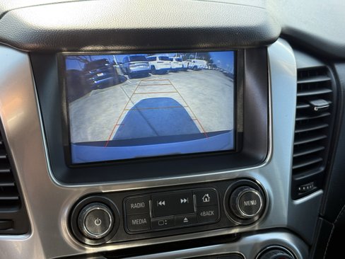 Used 2019 Chevrolet Suburban LT image 21
