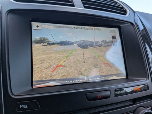 Used 2017 Ford Explorer XLT w/ Equipment Group 202A image 19