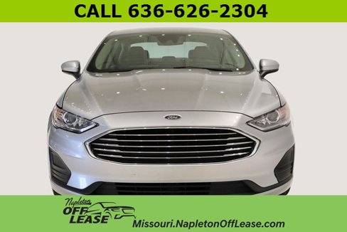Used 2020 Ford Fusion SE image 3
