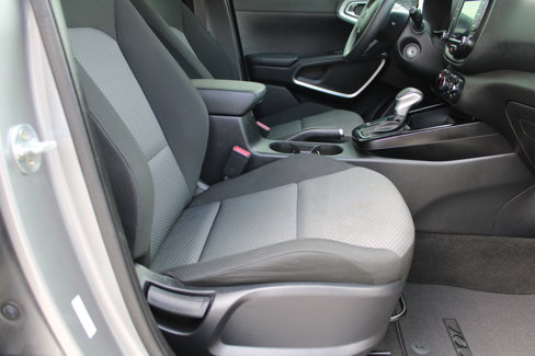 Used 2022 Kia Soul LX image 17