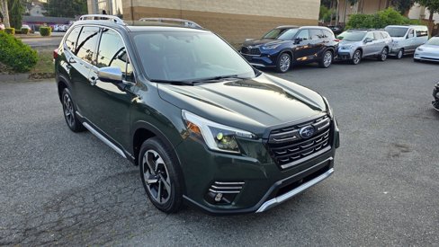 Used 2023 Subaru Forester Touring image 3
