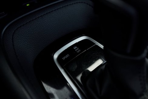 Used 2020 Toyota Corolla XSE image 47