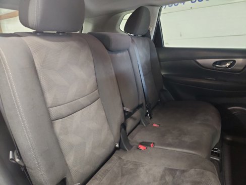 Used 2016 Nissan Rogue SV image 12