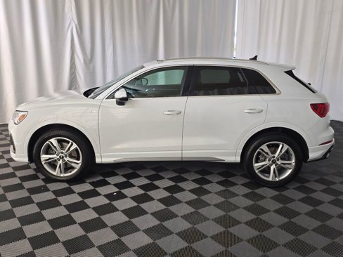Used 2022 Audi Q3 2.0T Premium Plus image 3