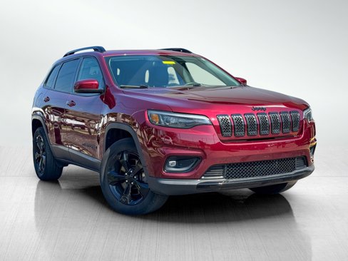 Used 2020 Jeep Cherokee Latitude Plus image 3