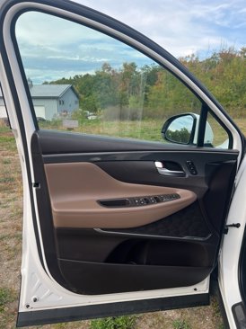Used 2023 Hyundai Santa Fe Limited image 14