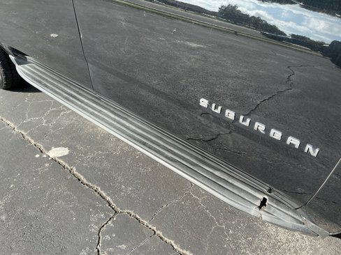 Used 2017 Chevrolet Suburban LT image 25