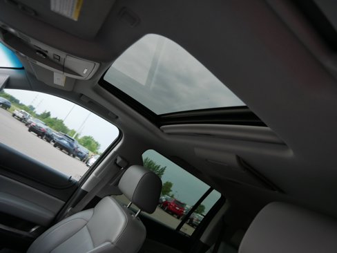 Used 2015 Chevrolet Suburban LT w/ Luxury Package image 19