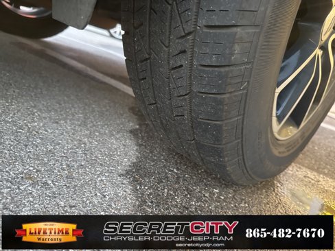 Used 2018 Dodge Journey SE w/ Blacktop Package image 19