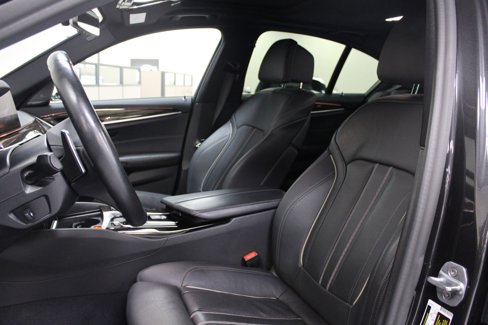 Used 2019 BMW 540i w/ M Sport Package image 21