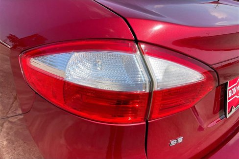 Used 2017 Ford Fiesta SE image 19