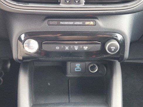 Certified 2023 Ford Escape SE image 18