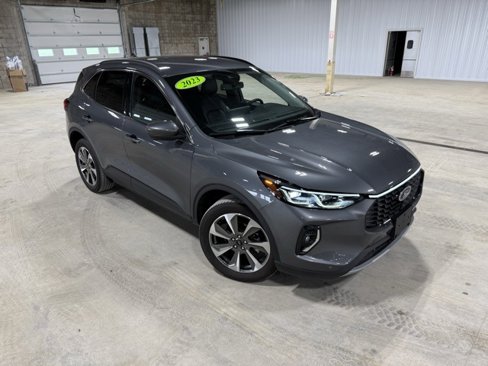 Used 2023 Ford Escape Platinum image 34
