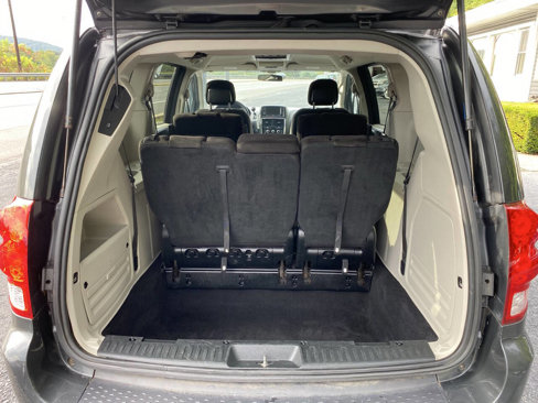Used 2012 Dodge Grand Caravan SXT w/ Entertainment Group 1 image 16