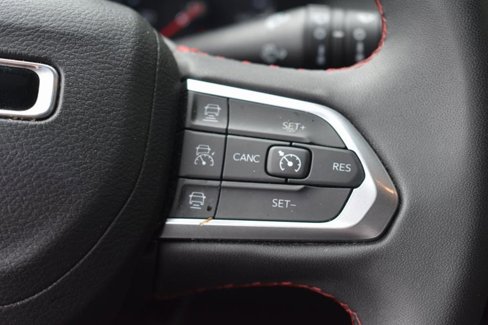 Used 2024 Jeep Compass Trailhawk image 15
