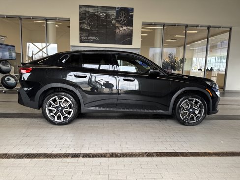 Used 2025 BMW X2 xDrive28i w/ Convenience Package image 4