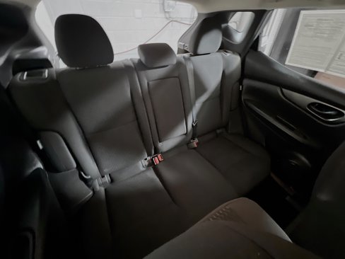 Used 2020 Nissan Rogue Sport S image 33