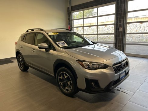 Used 2019 Subaru Crosstrek 2.0i Premium w/ Eyesight System image 2