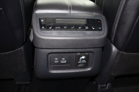 Used 2024 Nissan Pathfinder Platinum w/ Black Appearance Package image 15
