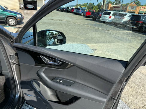 Used 2018 Audi Q7 3.0T Premium Plus image 21
