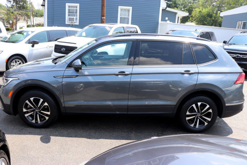 Used 2022 Volkswagen Tiguan S image 2