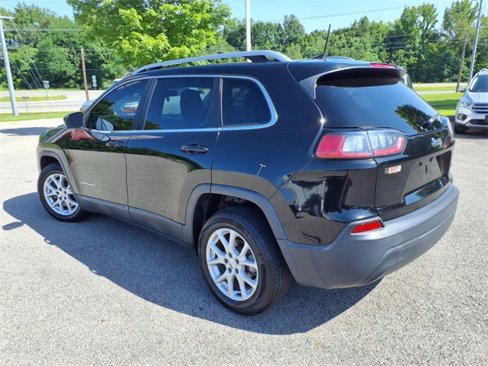 Used 2019 Jeep Cherokee Latitude w/ Popular Appearance Group image 16