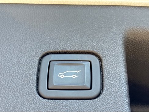 Used 2021 Chevrolet Equinox LT image 21