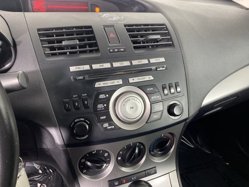 Used 2011 MAZDA MAZDA3 i Touring image 24