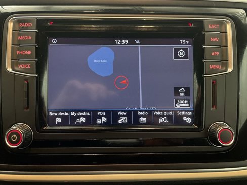 Used 2019 Volkswagen Beetle 2.0T Final Edition SEL image 8