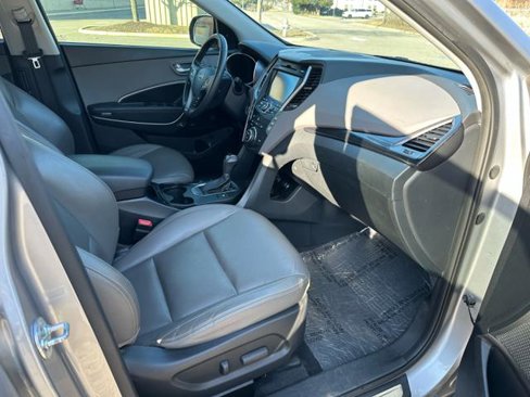 Used 2016 Hyundai Santa Fe Limited w/ Option Group 04 image 15